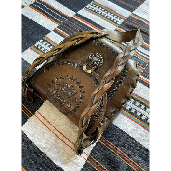 Vintage 70’s Stamped Tooled Leather Shoulder Bag Purse. Eye Of Horus. Bohemian. - Picture 7 of 16